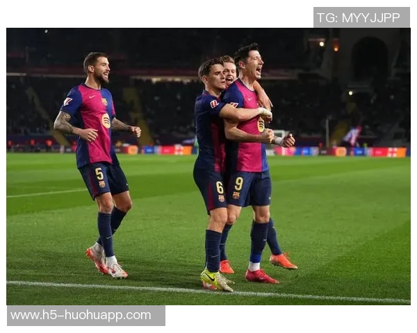 弗里克称赞莱万状态出众或许只有C罗能比肩