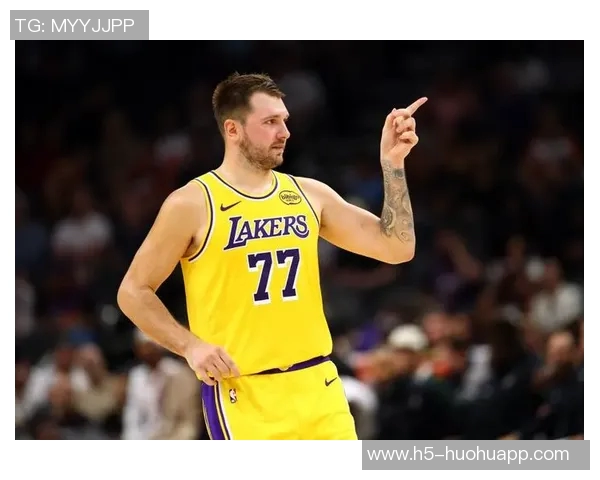 东契奇首节火力全开轻松拿下17分艾顿称训练中已领教其实力